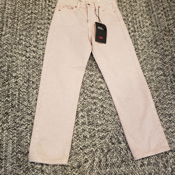 Levi's Straight Jeans in Wedgie Fit - Picture 5 of 12